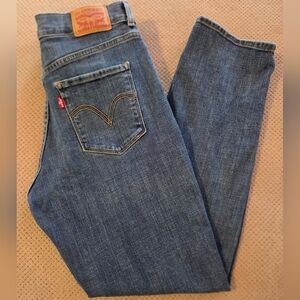 Levi Strauss women's size 6s - w28 L28 classic straight blue jeans red tab red